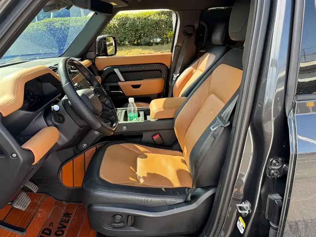 Land Rover Defender 2023 из CN, фото 2