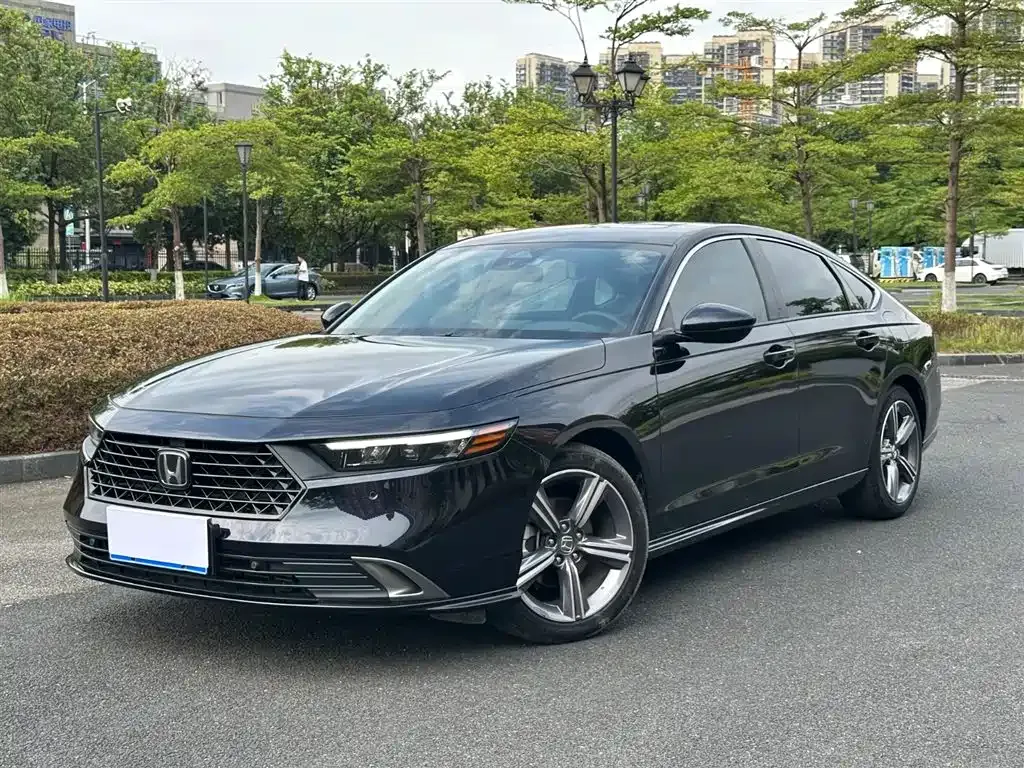 Honda Accord — фото 1