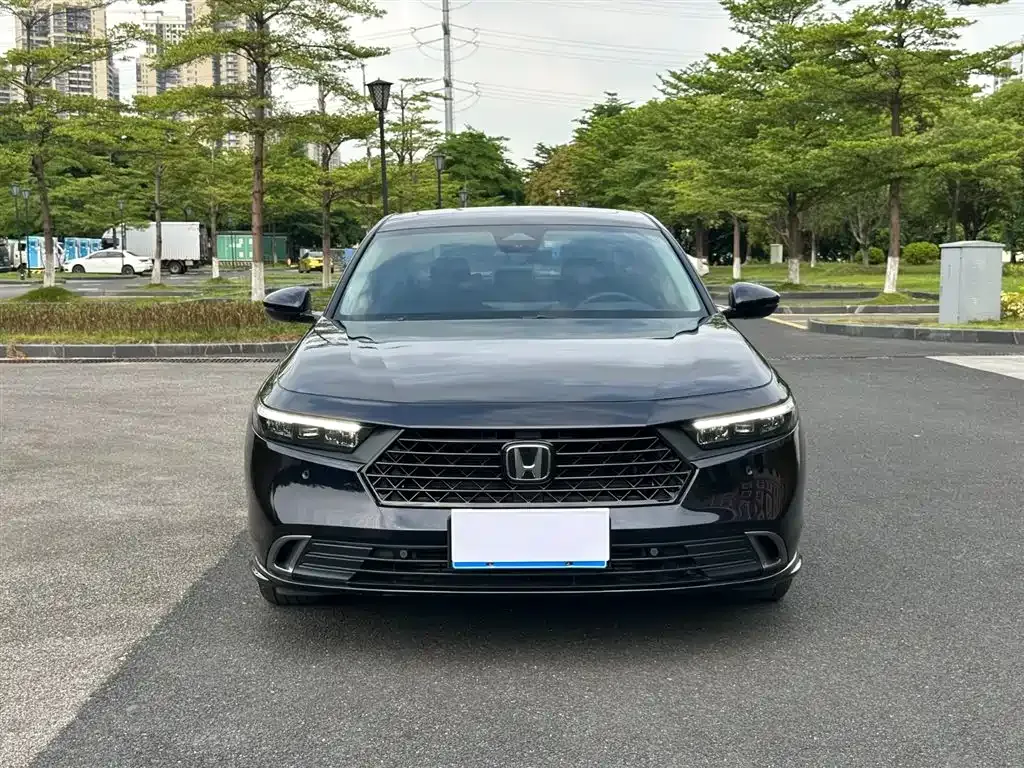 Honda Accord — фото 9