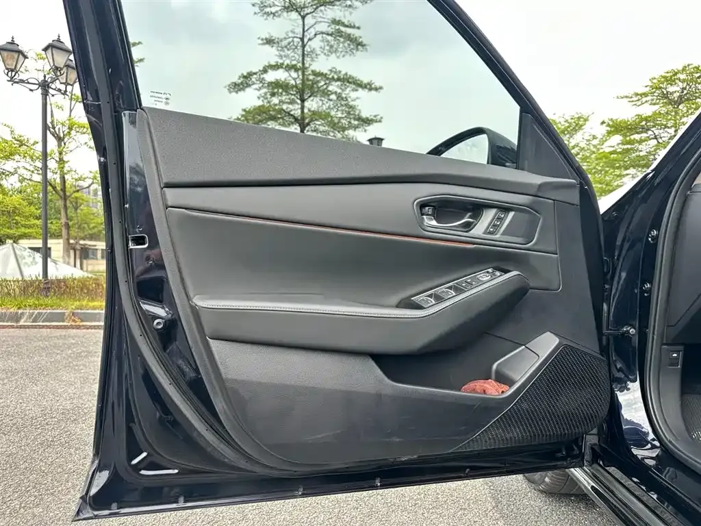 Honda Accord — фото 8