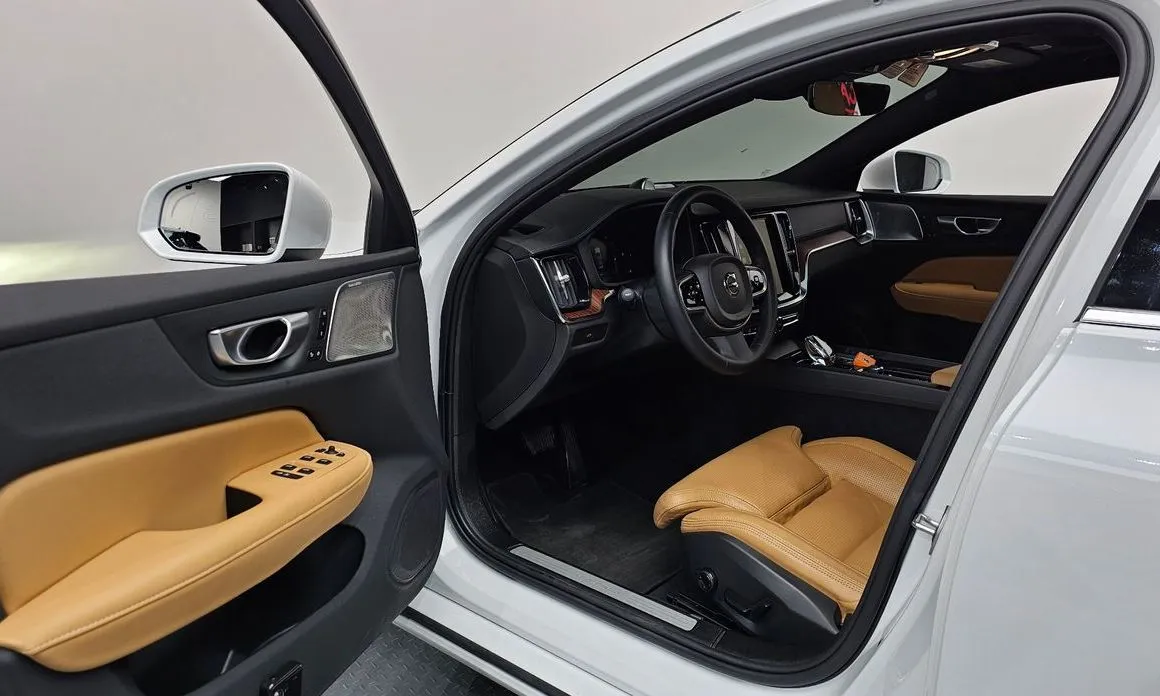 Volvo S60 2024 из KR, фото 10
