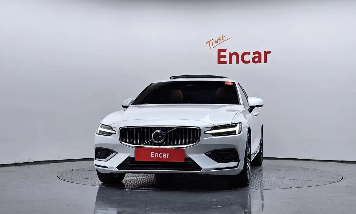 Volvo S60 2024 из KR, фото 4