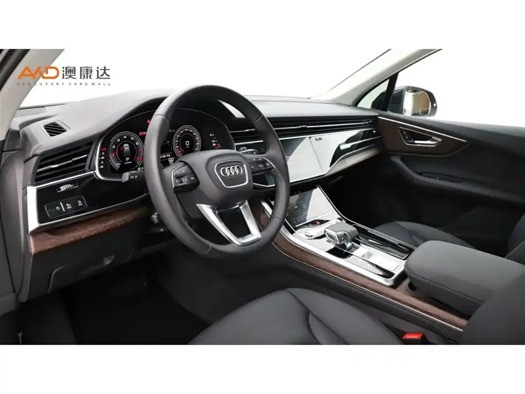 Audi Q7 2024 из CN, фото 10