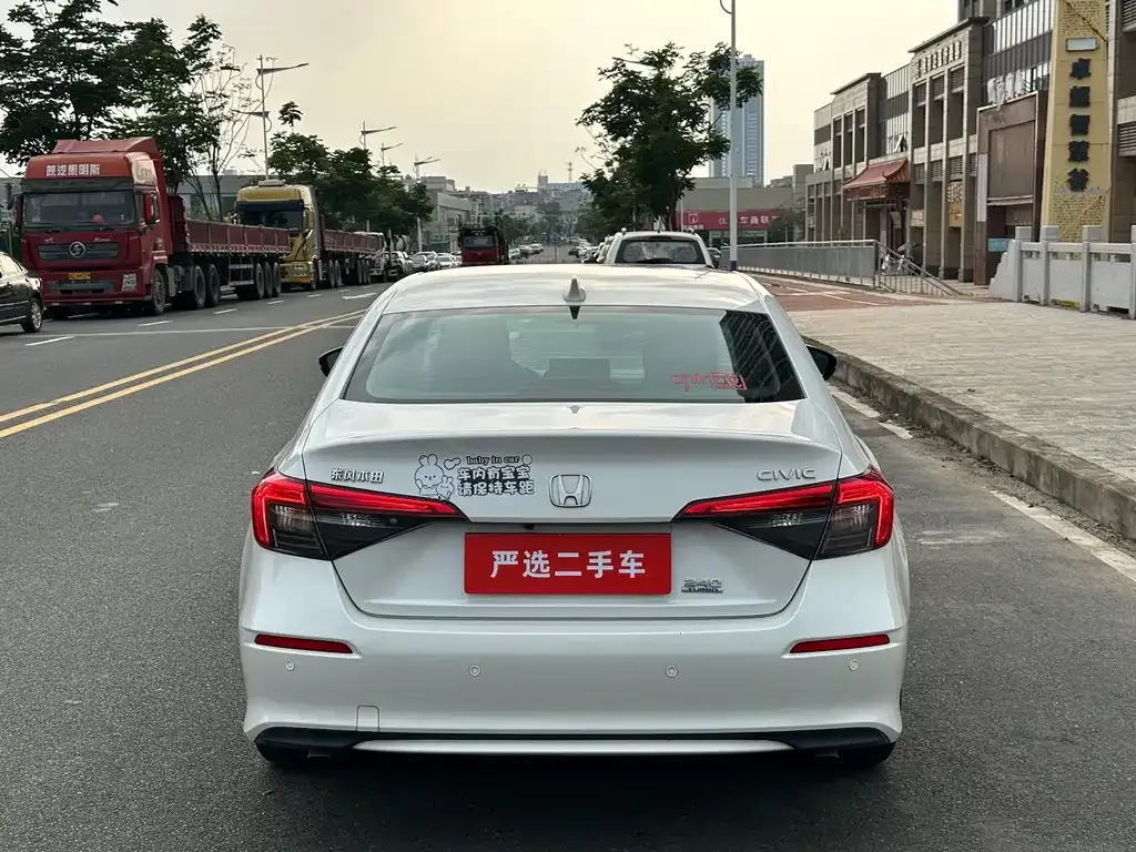 Honda Civic — фото 5