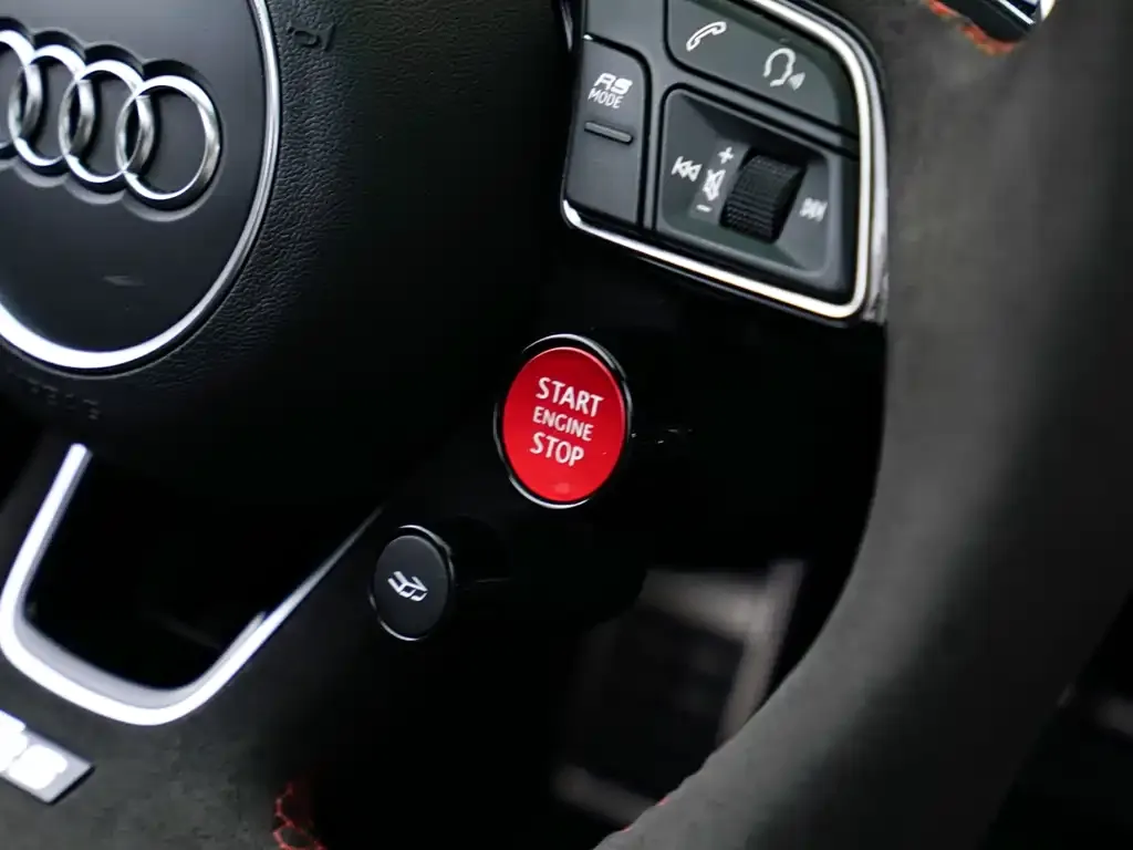 Audi RS 4 2021 из CN, фото 2