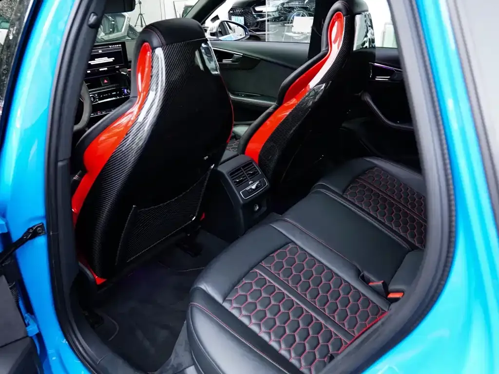 Audi RS 4 2021 из CN, фото 9
