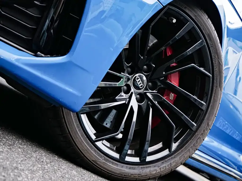 Audi RS 4 2021 из CN, фото 8