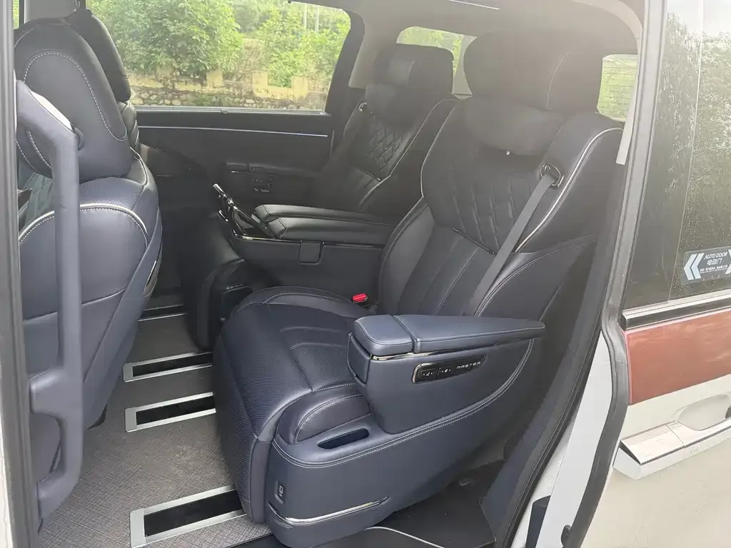 GAC Motor Trumpchi M8 — фото 2
