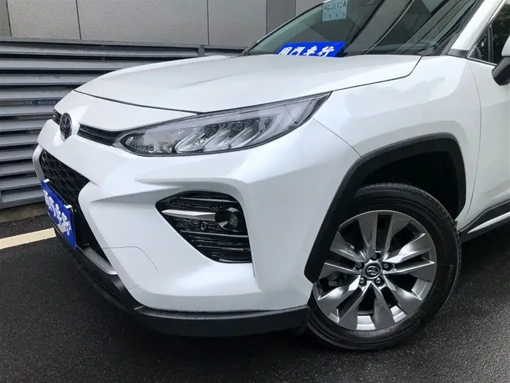 Toyota Wildlander — фото 7
