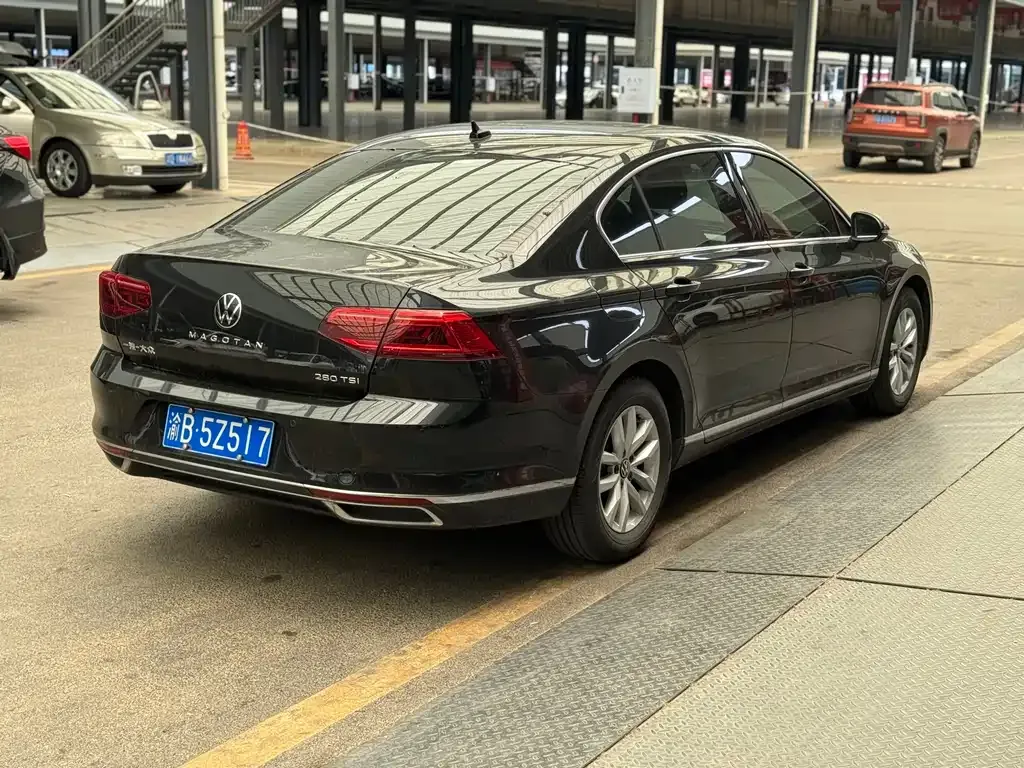 Volkswagen Magotan 2022 из CN, фото 8
