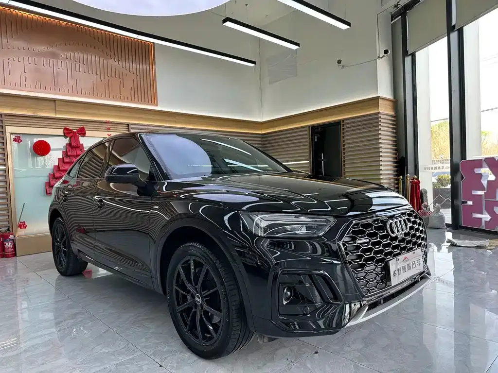 Audi Q5L Sportback — фото 10