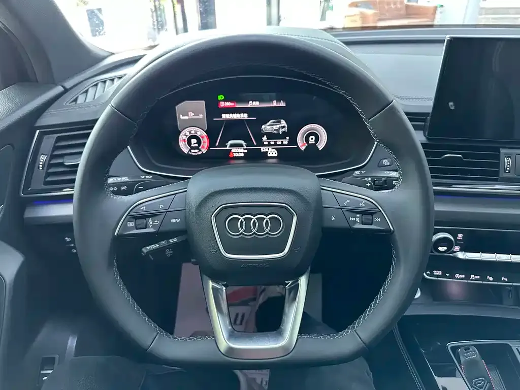 Audi Q5L Sportback — фото 9