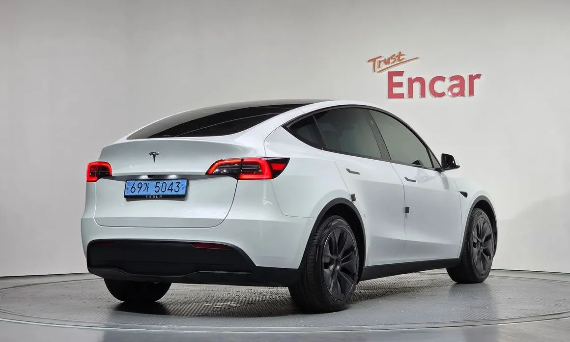 Tesla Model Y — фото 2