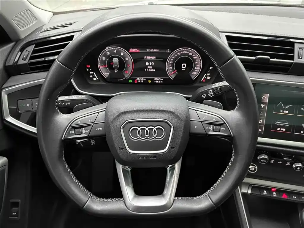 Audi Q3 — фото 6