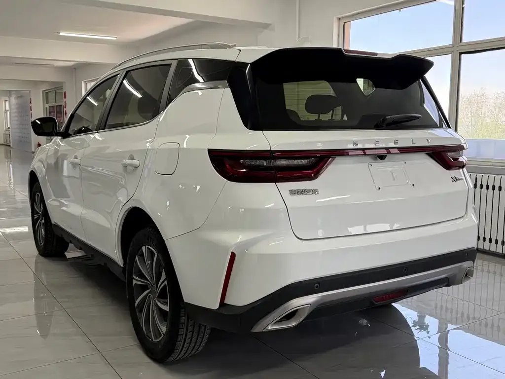 Geely Vision X6 — фото 8