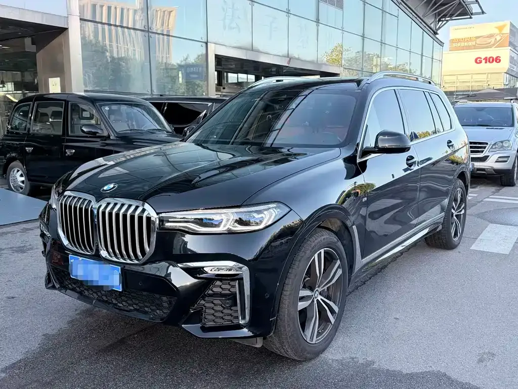 BMW X7 — фото 1