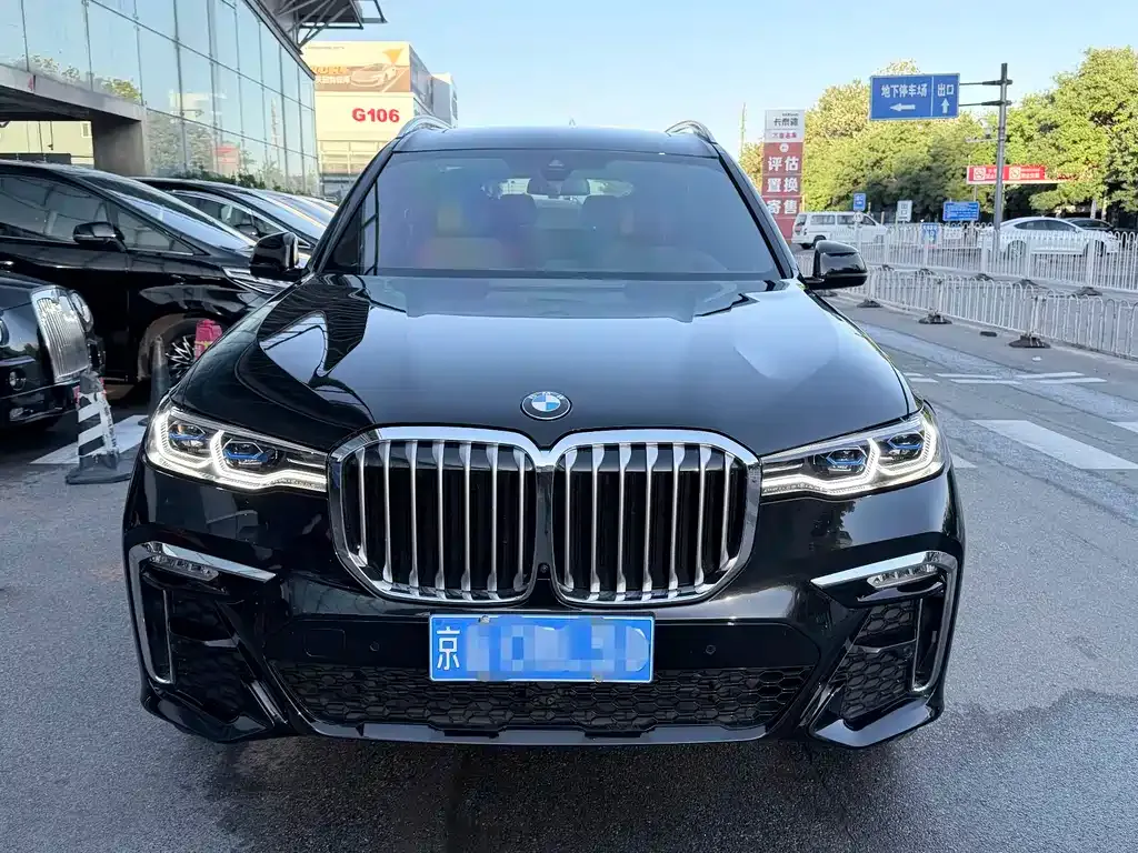 BMW X7 — фото 4