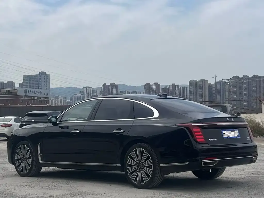 Hongqi H9 — фото 2