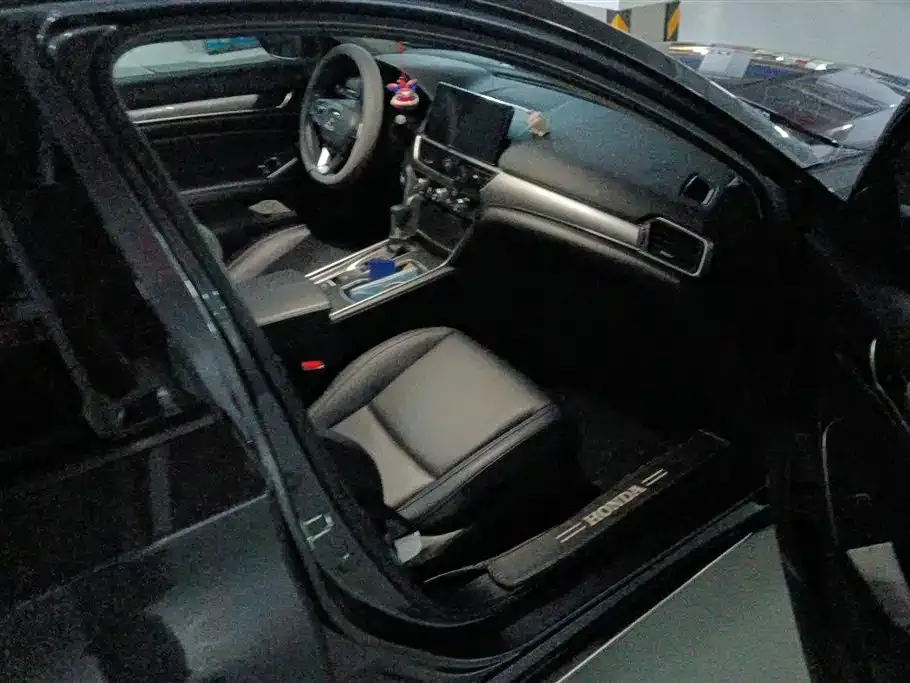 Honda Accord — фото 6