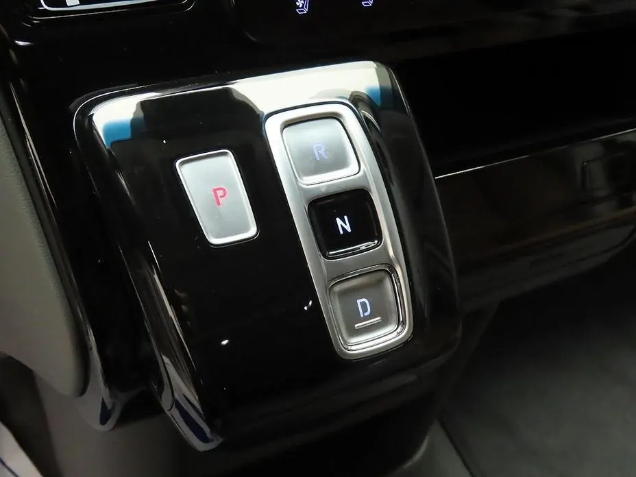 Hyundai Staria 2024 из KR, фото 3