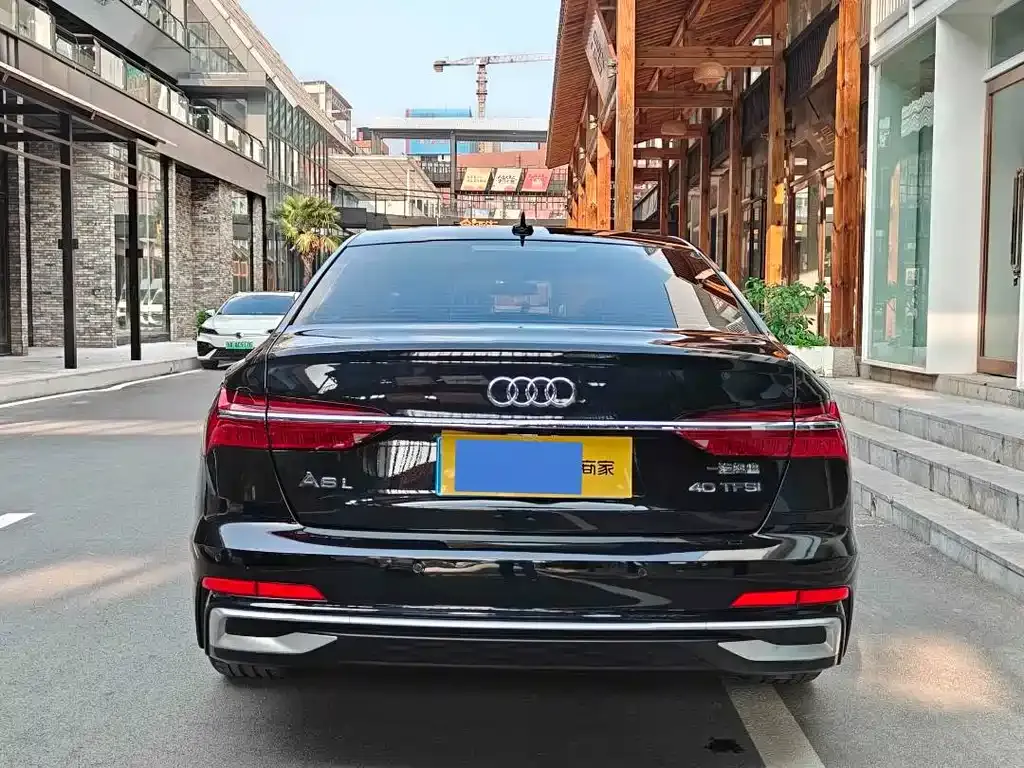Audi A6L — фото 9