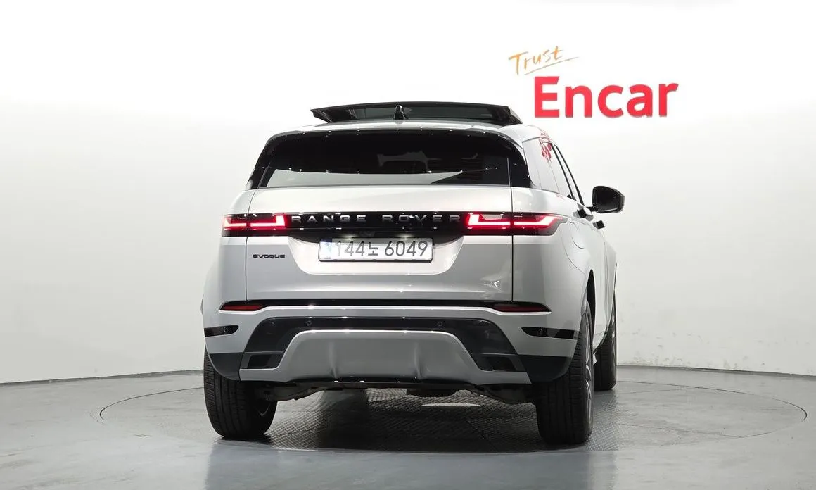 Land Rover Range Rover Evoque — фото 6