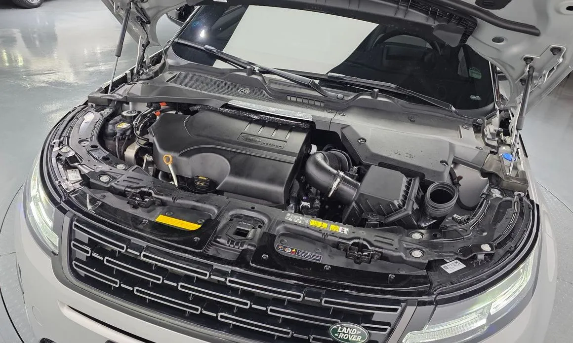 Land Rover Range Rover Evoque — фото 10
