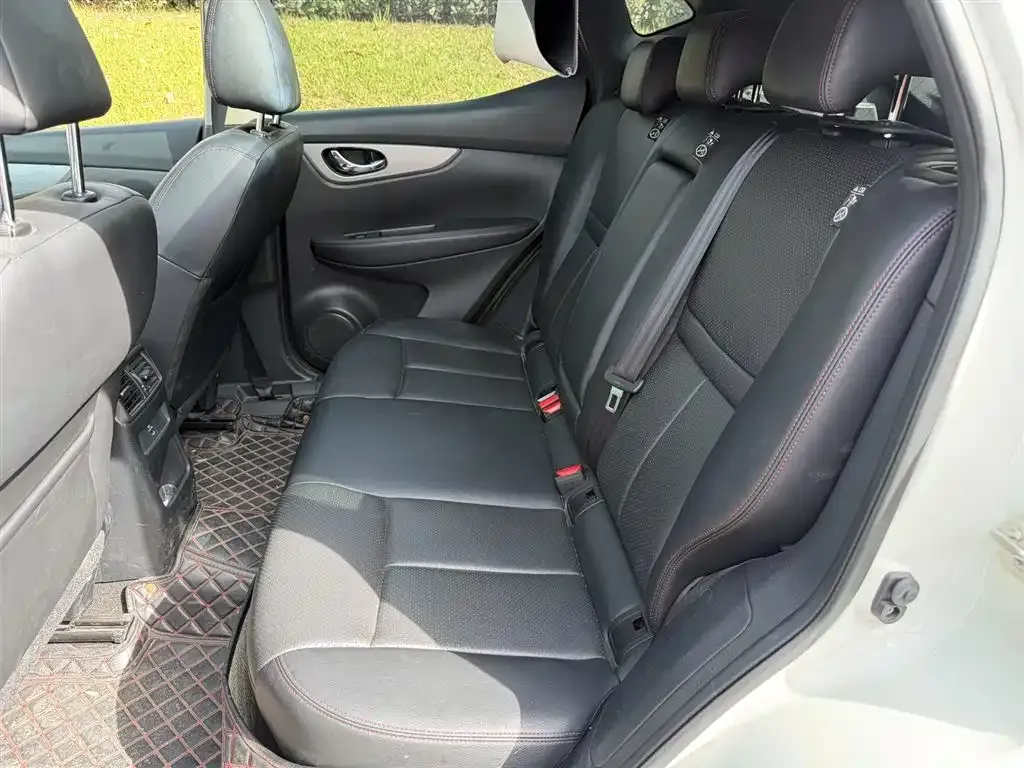 Nissan Qashqai 2022 из CN, фото 2