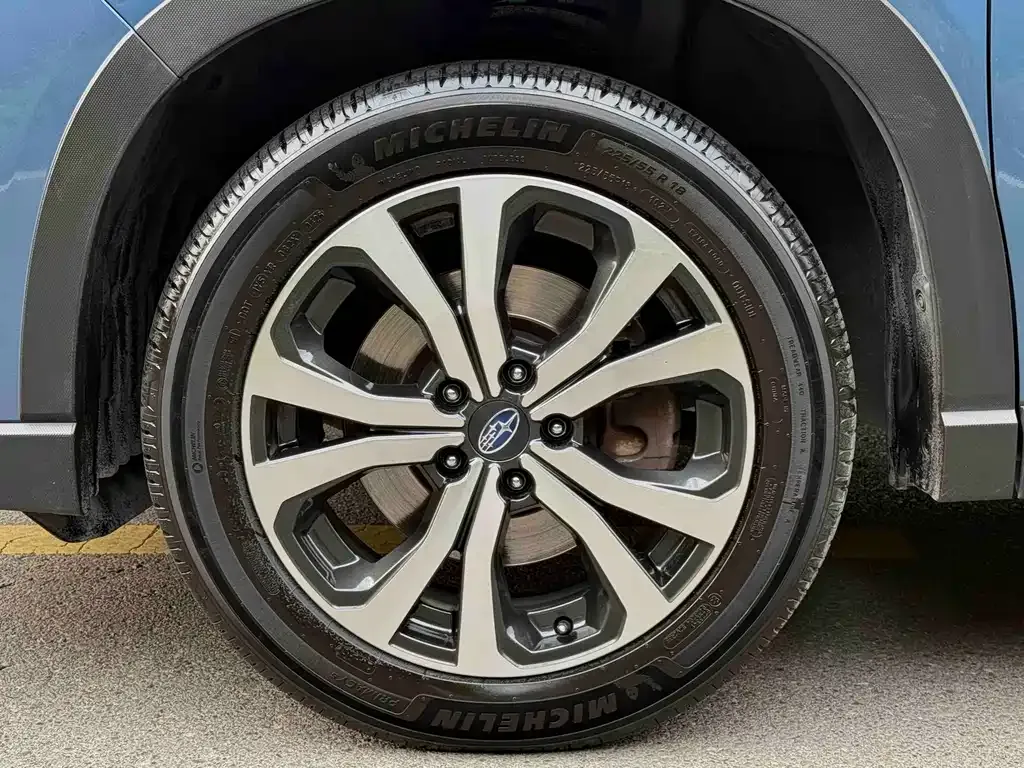 Subaru Forester — фото 2