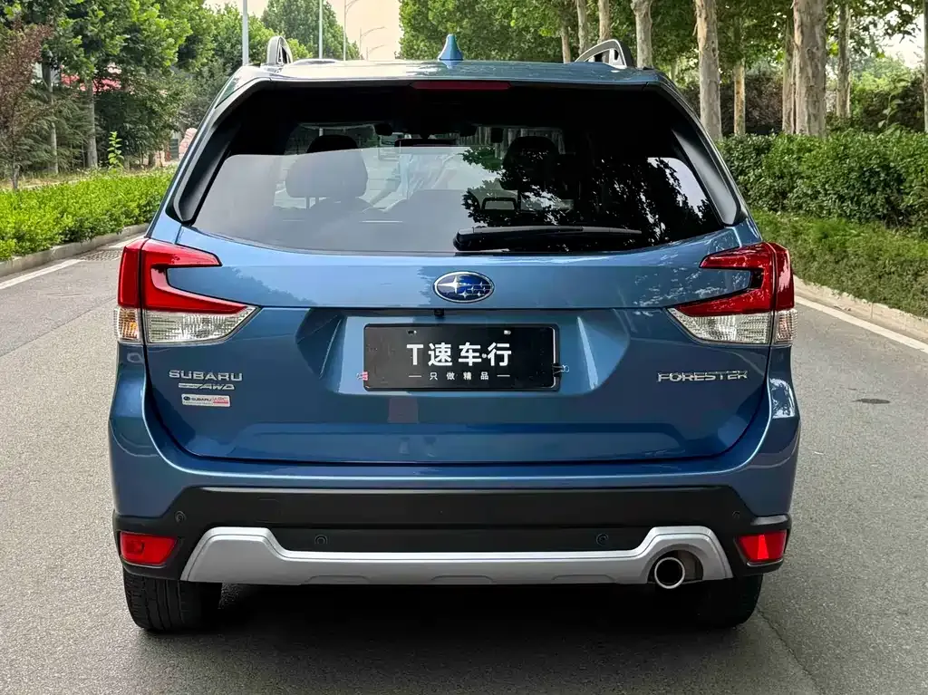 Subaru Forester — фото 5