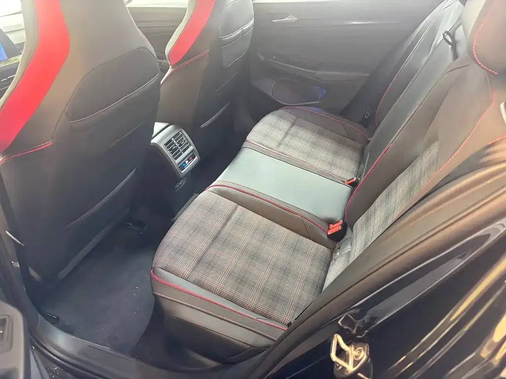 Volkswagen Golf GTI 2021 из CN, фото 7