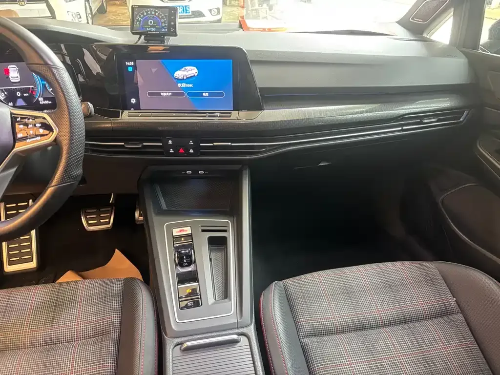 Volkswagen Golf GTI 2021 из CN, фото 2