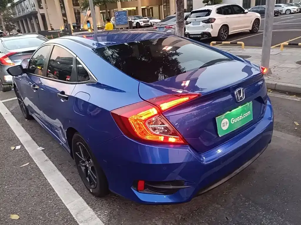 Honda Civic — фото 4