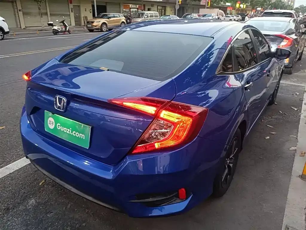 Honda Civic — фото 2