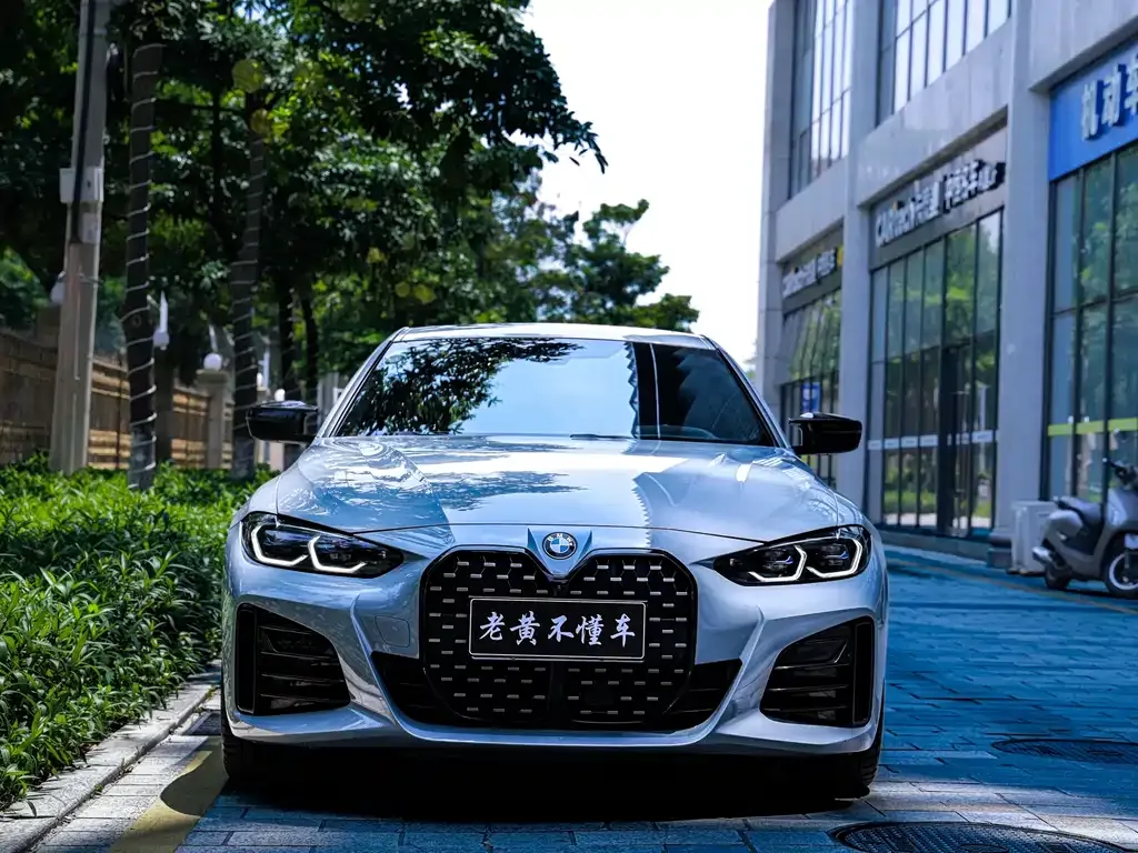 BMW 4 Series 2022 из CN, фото 2