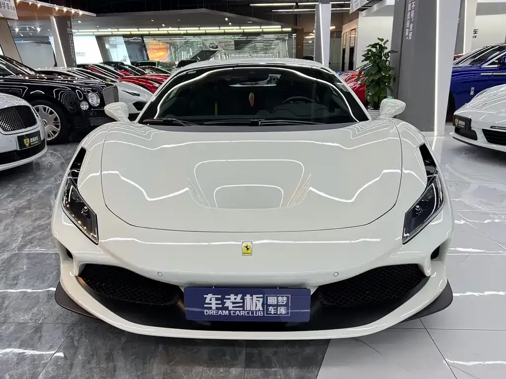 Ferrari F8 — фото 6