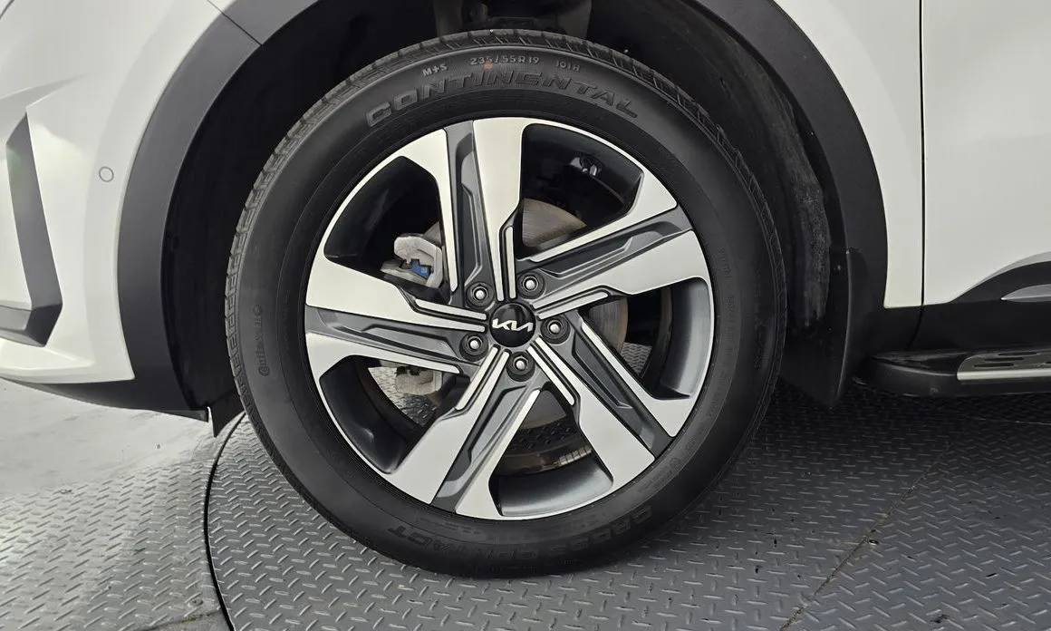 Kia Sorento — фото 9