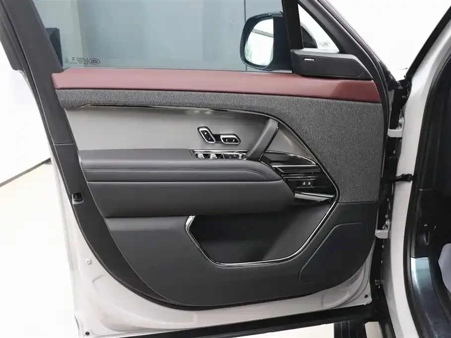 Land Rover Sport — фото 2