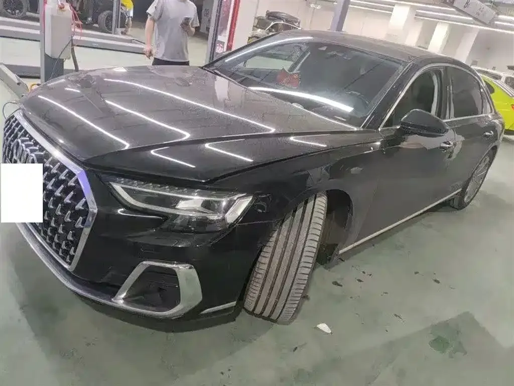 Audi A8 — фото 4