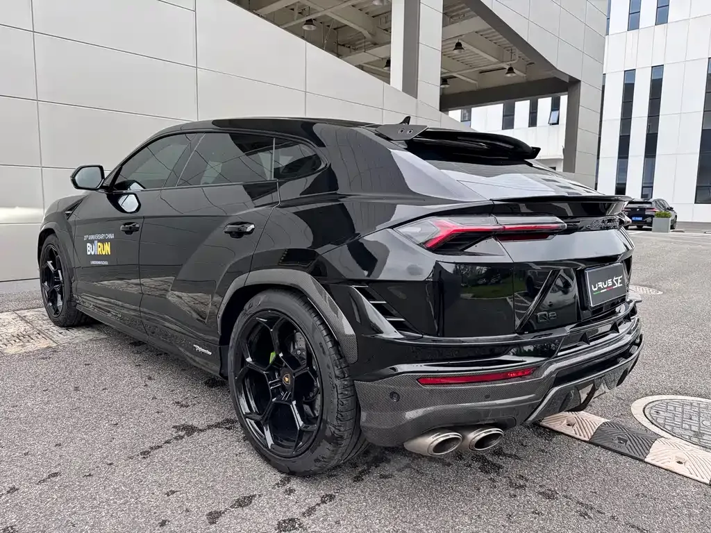Lamborghini Urus — фото 6