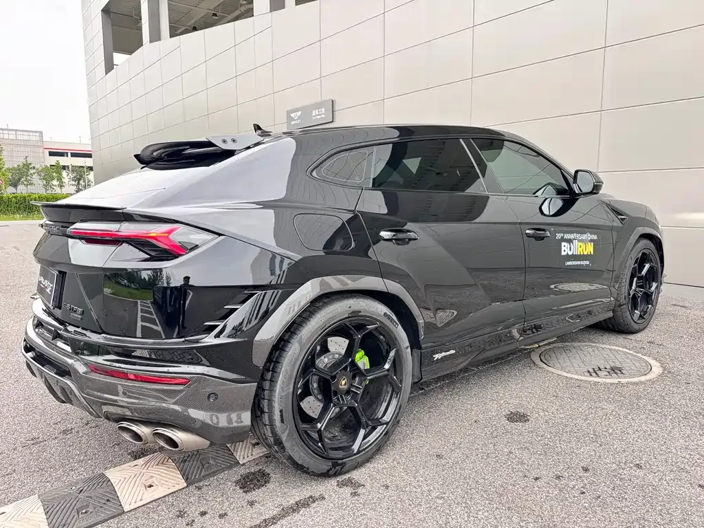 Lamborghini Urus — фото 9