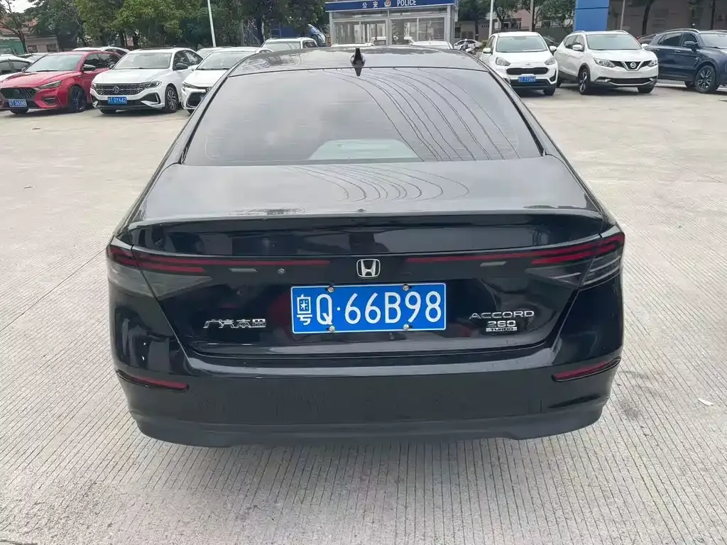 Honda Accord 2023 из CN, фото 8