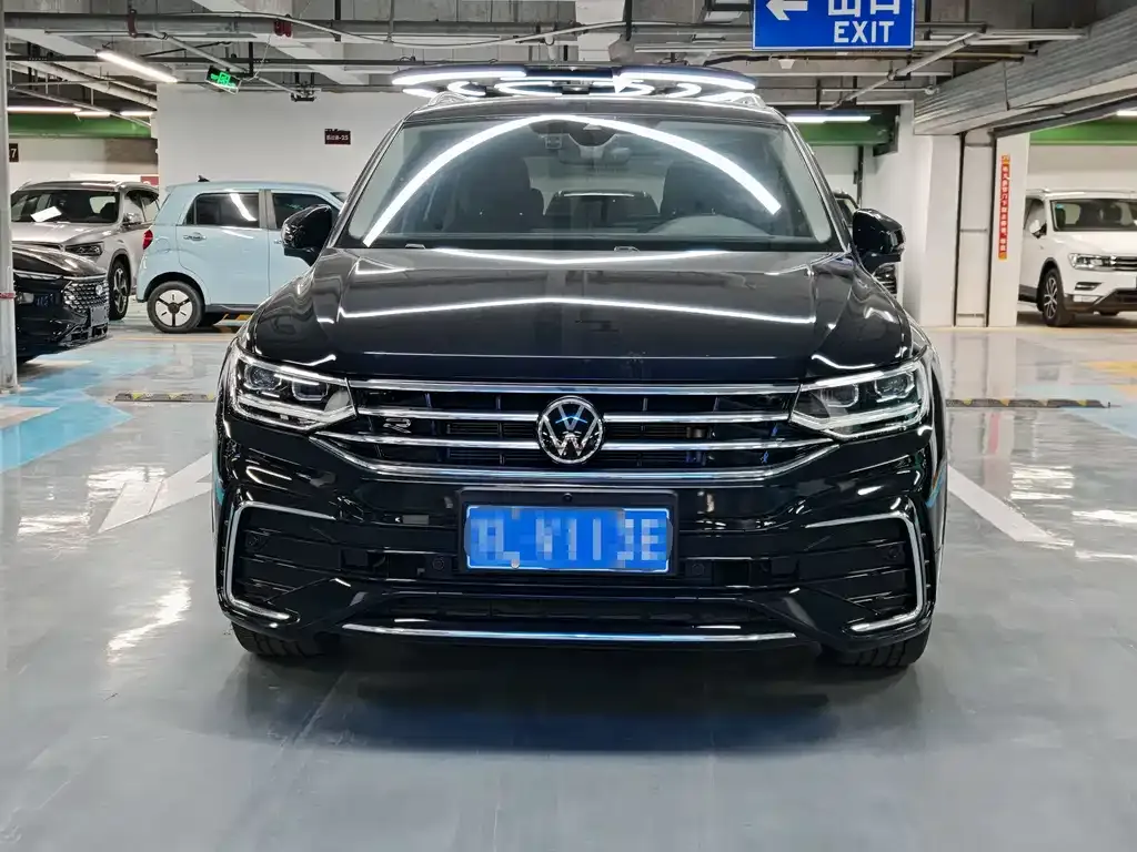 Volkswagen Tiguan L — фото 7