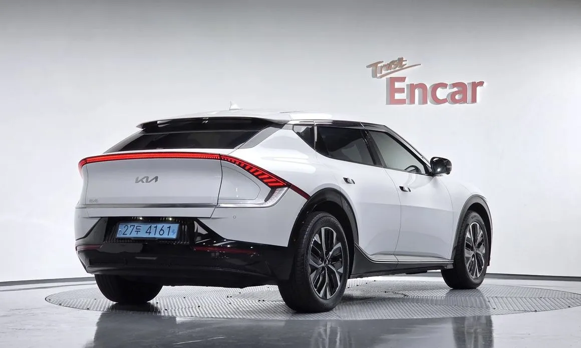 Kia EV6 — фото 8