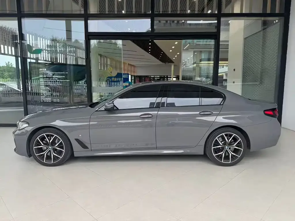 BMW 5 Series (Import) — фото 4