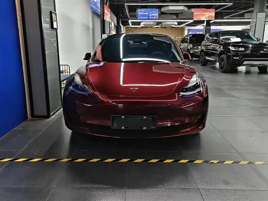 Tesla Model 3 — фото 7