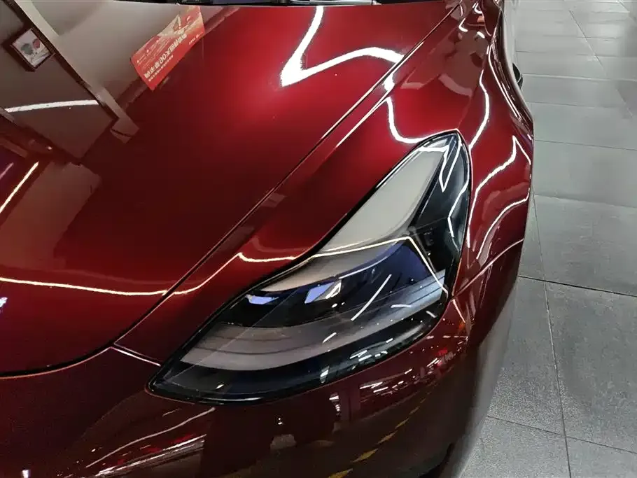 Tesla Model 3 — фото 9