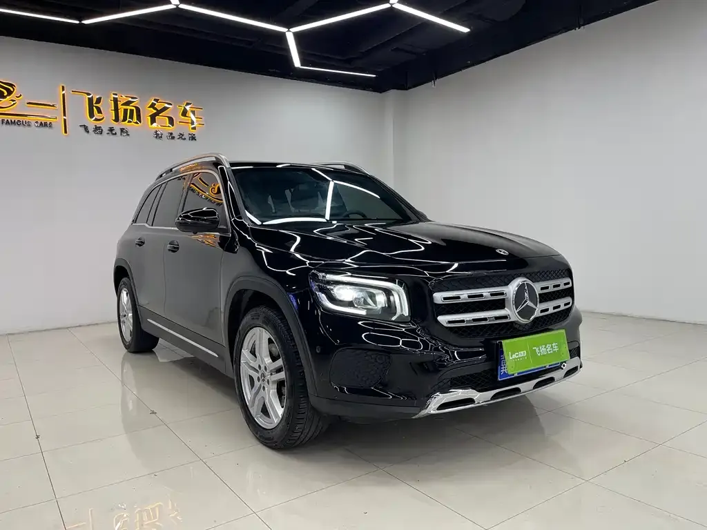 Mercedes-Benz GLB — фото 10