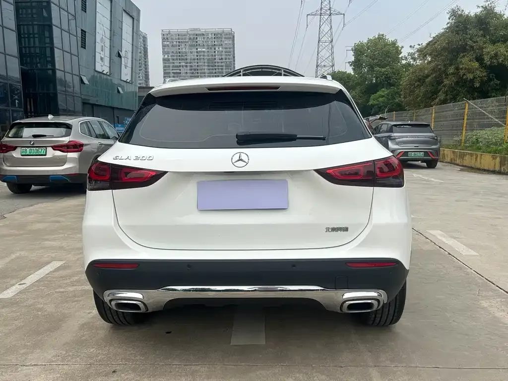 Mercedes-Benz GLA — фото 10