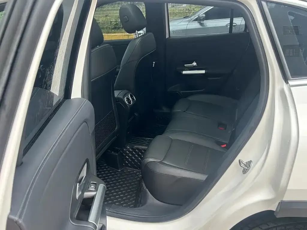 Mercedes-Benz GLA — фото 2